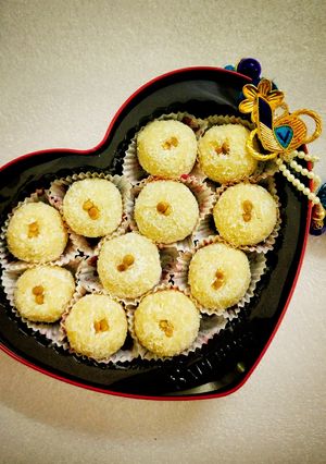 A picture of Coconut Bliss Balls.