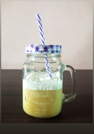 શેરડી નો રસ (શેરડી વગર) રેસીપી મુખ્ય ફોટો