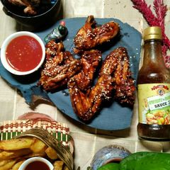 A picture of Sweet and sour Chicken Wings.