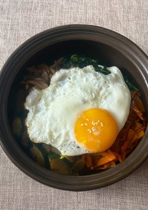 A picture of Korean Bibimbap (Vegetarian).