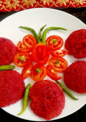 A picture of Tomato Idli.