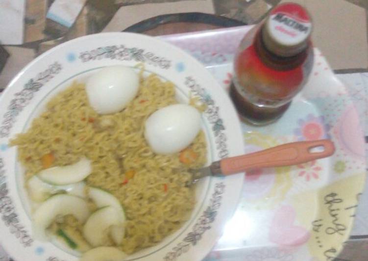Indomie n boiled egg