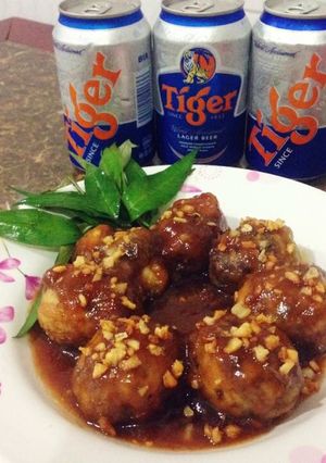 Hình của món Hột vịt lộn sốt me.