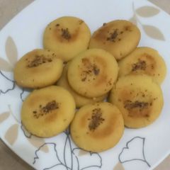 A picture of Diet biscuits with mustard oil.