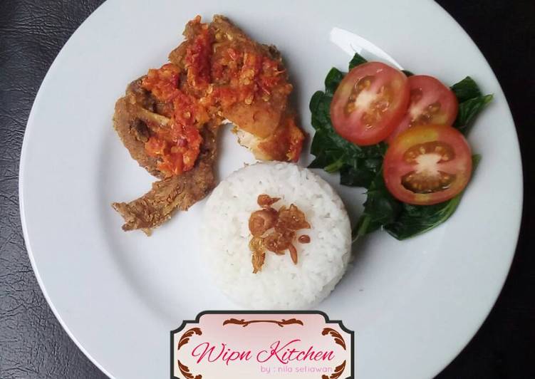 Ayam Geprek Sambal Korek