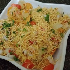 A picture of Khasta Papdi chaat.