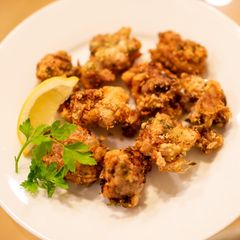 A picture of Salt and lemon fried chicken.