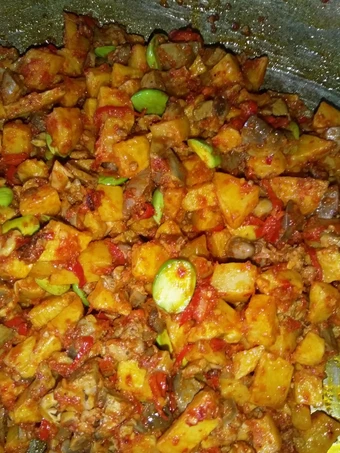 Cara Mudah Menyiapkan Resep Sambel goreng kentang ati ayam yang Bisa Manjain Lidah Anti Ribet, Bisa Manjain Lidah