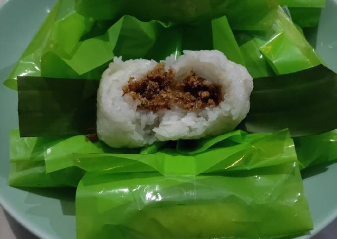 Lemper abon sapi