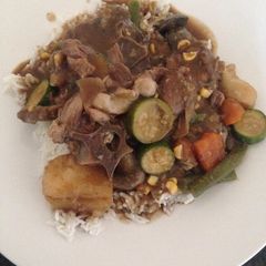 A picture of Lamb Neck Potjiekos.