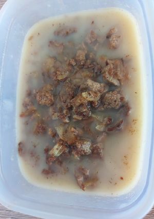 Hagymás csirkemáj zsírjában recept fotója