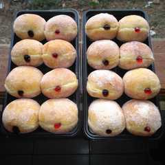 Bombolini atau donat isi selai রেসিপির প্রধান ছবি