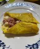Omelette prosciutto e mozzarella