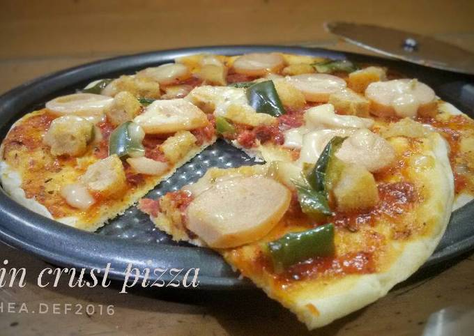 Resep Thin Crust Pizza Homemade Oleh Dhea 🍃 - Cookpad