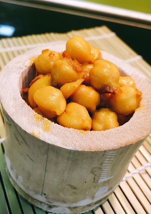 Hình của món Đậu gà kho nghệ.