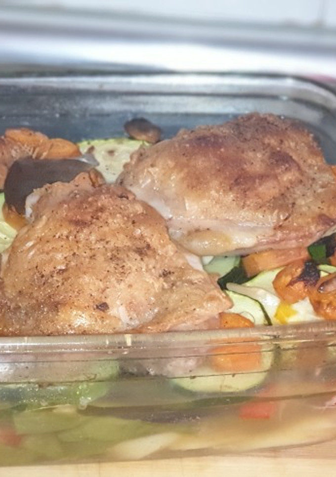 Una foto de Pollo con verduras