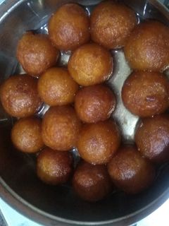 குளோப் ஜமுன்(gulab jamun recipe in tamil) செய்முறை முக்கிய புகைப்படம்