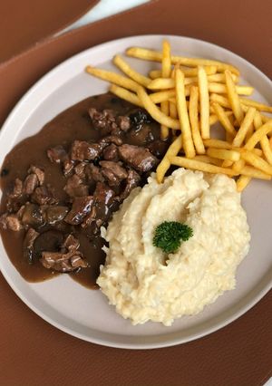 Foto de Bife com molho madeira