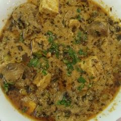 A picture of Paneer Mushroom Peshawari.