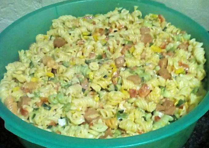 Pasta screws salad