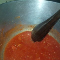 A picture of Tomato sause#jikonichalenge.