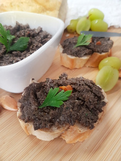 Foto principal de Paté de champiñones, almendras y Jerez