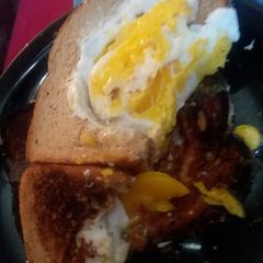 A picture of Egg in a nest.