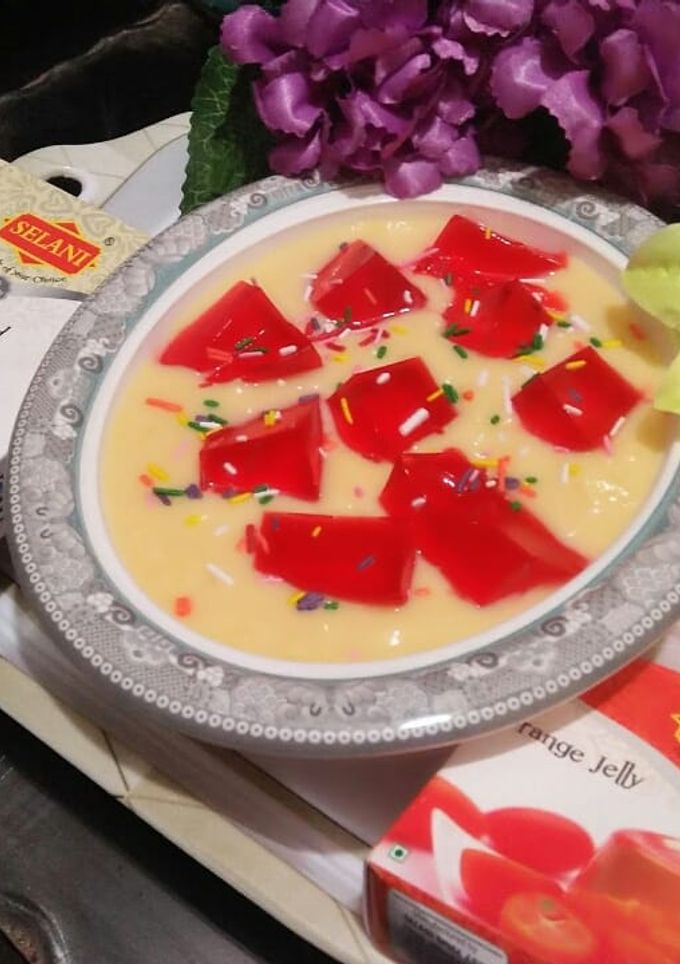 A picture of Rainbow Custard😃😃.