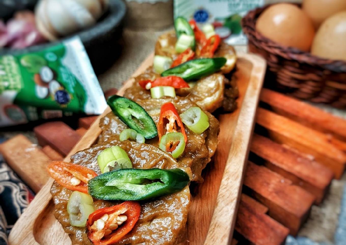 Telur Petis Bumbu Madura