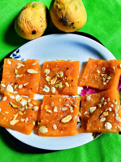 મેંગો કસ્ટર્ડ હલવા(mango custrd halvo in Gujarati) રેસીપી મુખ્ય ફોટો