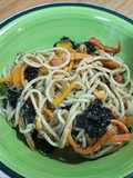 Fideos con vegetales o chow mein