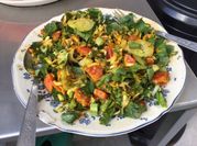 Une photo de salade pignons de pin