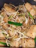 Kue lobak tumis taoge