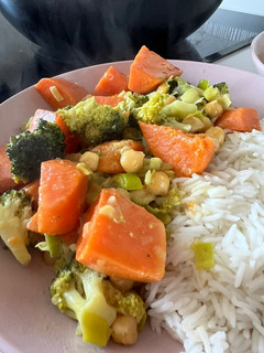 Una foto de Curry otoñal vegano