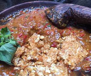 Resep mudah Tempe penyet sambel terasi Gurih Mantul