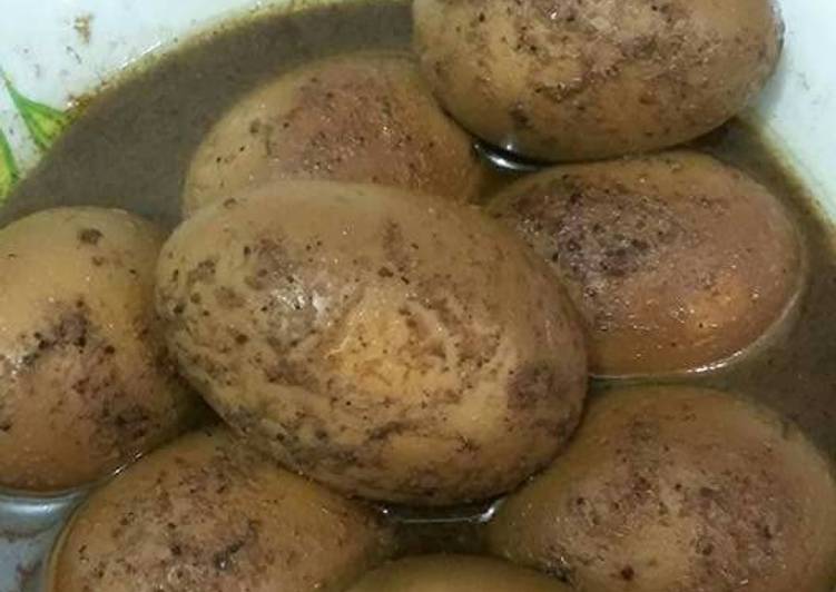 Bahan-bahan Semur telur kecap yang lezat Untuk Jualan