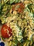 Massa com Pesto de Espinafres e Tomate Cherry