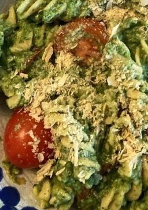 Foto de Massa com Pesto de Espinafres e Tomate Cherry