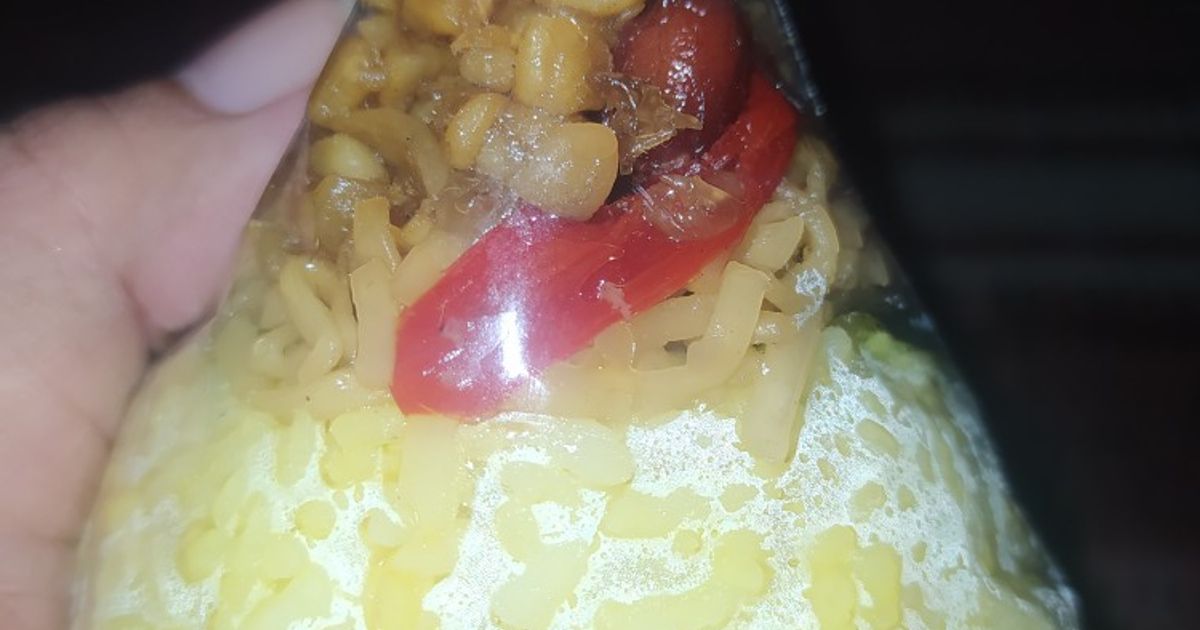 Nasi kuning tumpeng mini ala ala