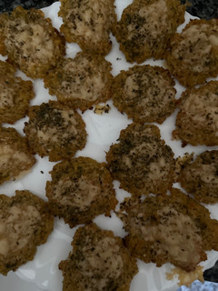 Una foto de 472. Galletas saladas de coliflor (picoteo)
