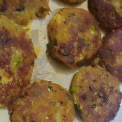 A picture of Alu KY kabab,.