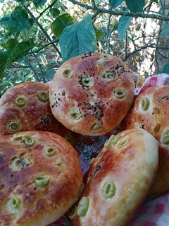 صورة لوصفة خبز الدار 🥖 بالزيتون كي البريوش 💯🥨 خفيف ريشة والبنة تهبل