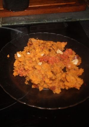 Una foto de Migas de super, enriquecidas con chorizo y ajo