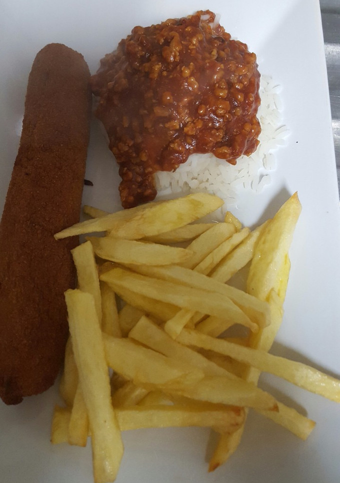 Una foto de Flamenquin de lomo y jamón serano