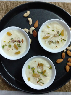 A picture of Almond Firni.