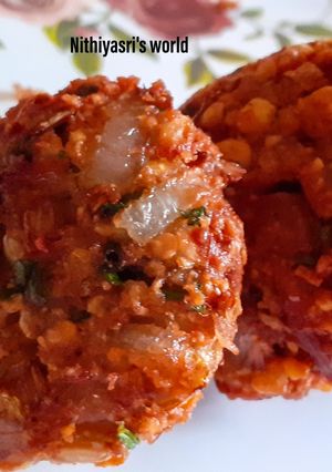 A picture of Banana flower vadai.
