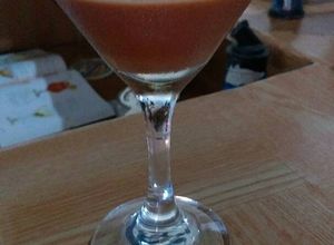 Una foto de Chocolate martini o chocotini.