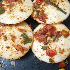 A picture of Tawa idli.
