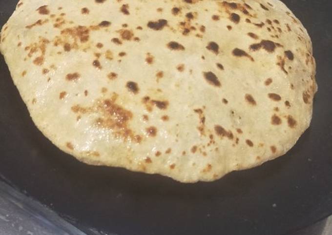 Aloo ka paratha (potato paratha)