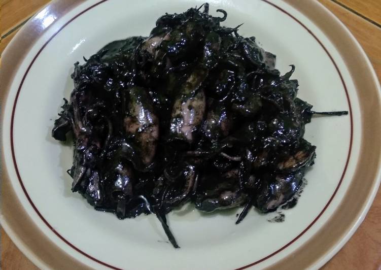 Resep Cumi hitam simpel😋 yang Sempurna